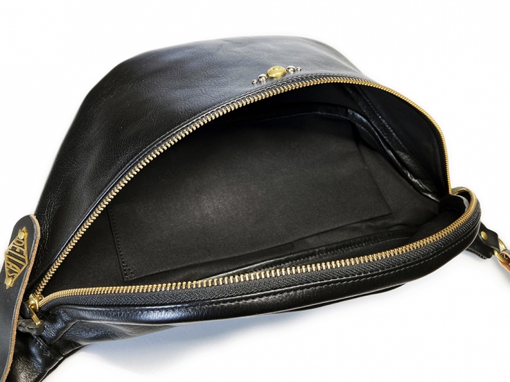 D'ellas Leathers 上質で使いやすい革の鞄 DL-11「MOTOR ROCK」