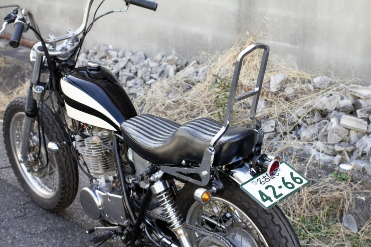 SR400/500用 シーシーバー ミドル「MOTOR ROCK」