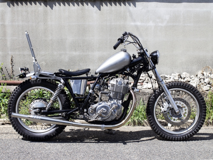 SR400/500用 マスタングタンクキット ハイマウント「MOTOR ROCK」 SR400/500用 マスタングタンクキット ハイマウント「MOTOR ROCK」