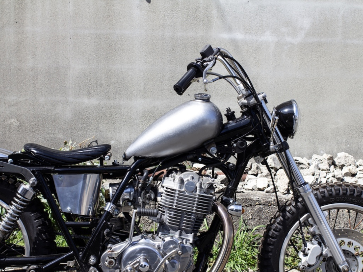 SR400/500用 マスタングタンクキット ハイマウント「MOTOR ROCK」 SR400/500用 マスタングタンクキット ハイマウント「MOTOR ROCK」