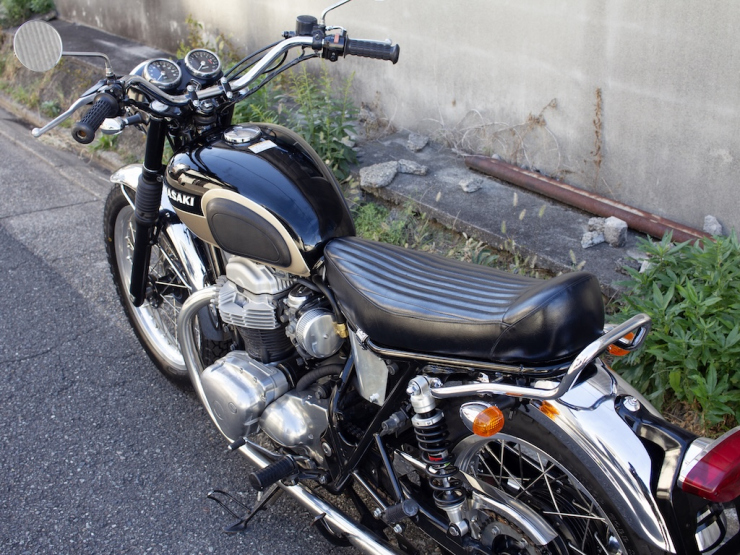 W650/400/800用 薄型ベーツタイプ 'Narrow' TTシート「MOTOR ROCK」