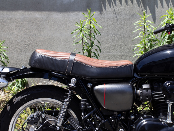 W650/400/800用 本革シート ブラウン×ブラック「MOTOR ROCK」