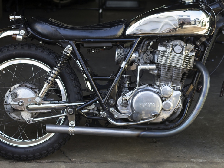 SR400/500用 オールドスタイル手曲げマフラー ベアメタル「MOTOR