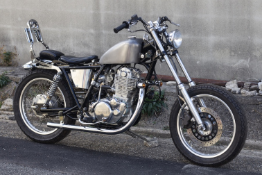 SR400 Chopper (液体金属 VeroMetal ペイント仕様)