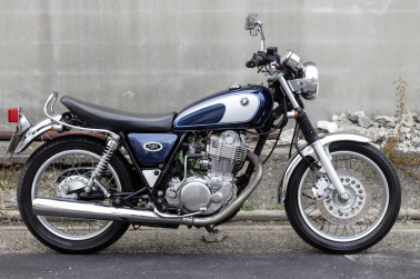 YAMAHA SR400